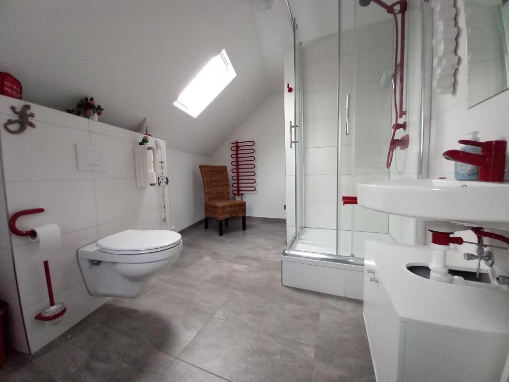 Ferienwohnung Im Roten Haus, Die Therme Ist Fusslaeufig In Wenigen Minuten Erreichbar Bad Ems Buitenkant foto